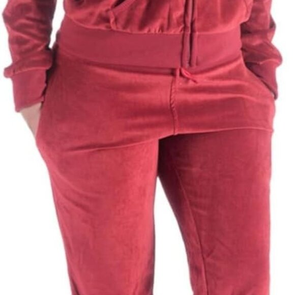 Versatile Women's Velour Sweat Suit in Wine - Ideal for Workouts & Relaxation - Picture 1 of 5